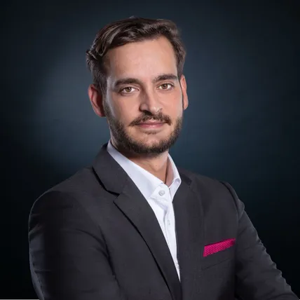 Valon Isufi